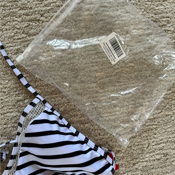 NWT CUPSHE two piece swimsuit - Picture 2 of 3